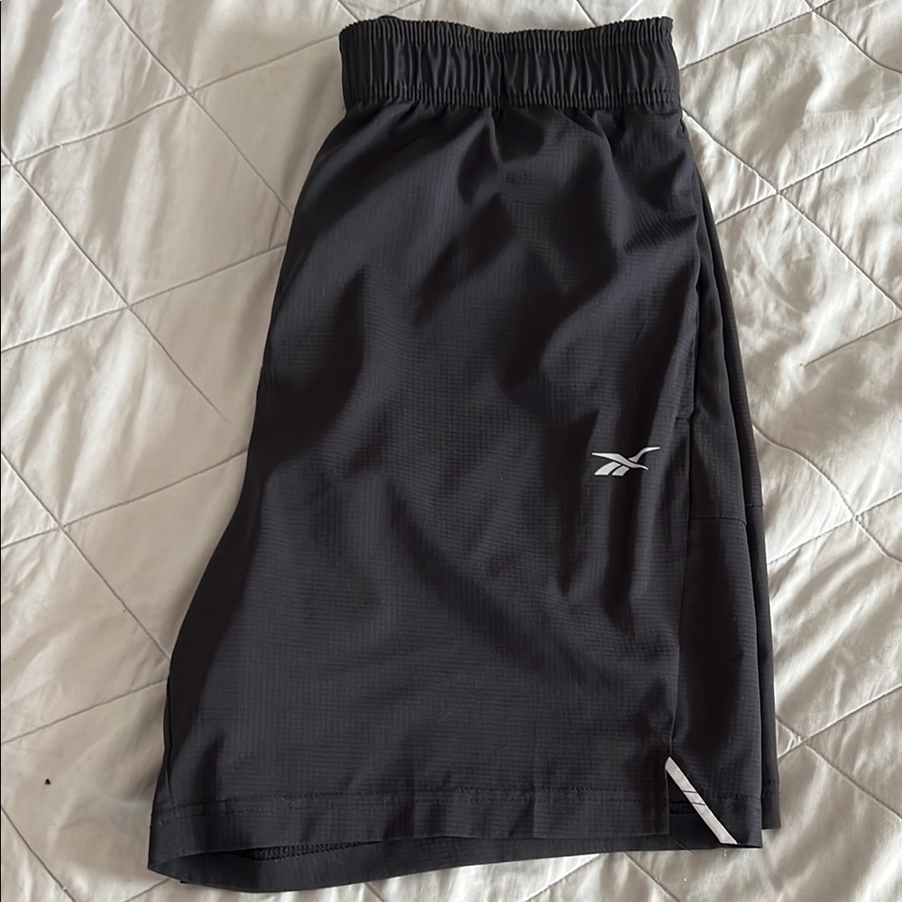 Men’s sz L Reebok Black Athletic Shorts